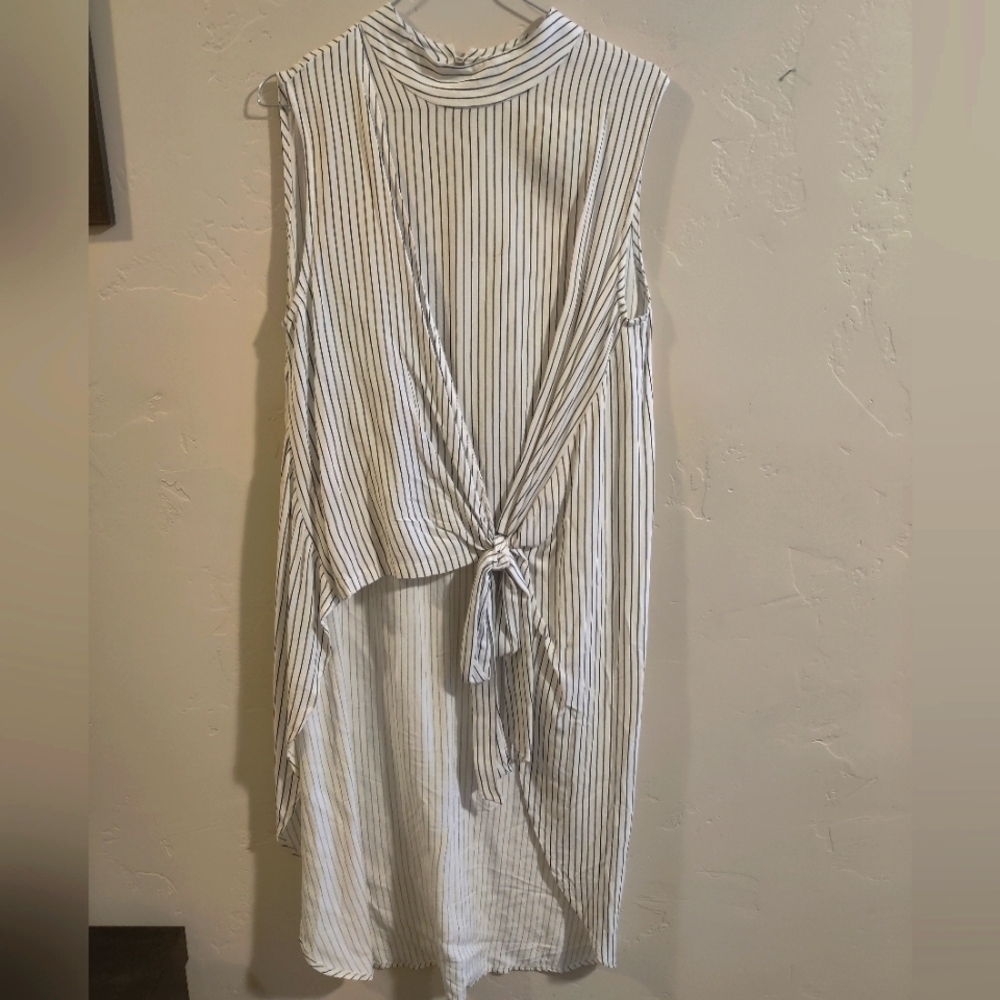 ALE black striped sleeveless tunic size large